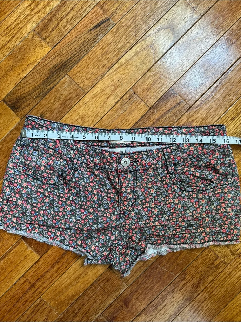 Mudd Floral Denim Short Shorts, Size 13